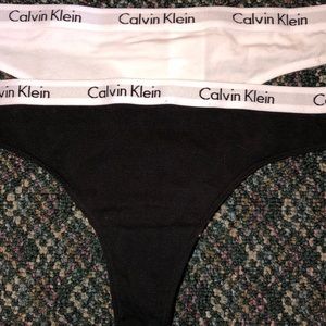 NEW Calvin Klein Thongs